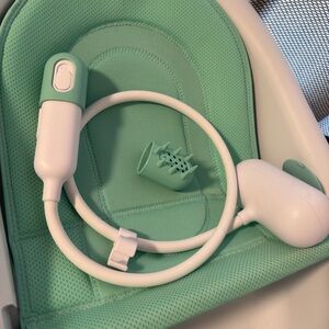 Mint Green Baby Bath Rinse & Shampoo Brush